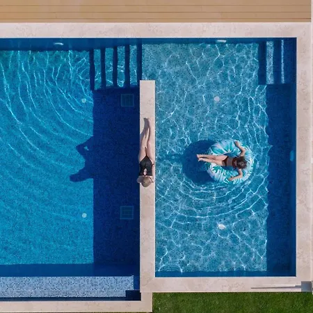 Vilă Paradiso *